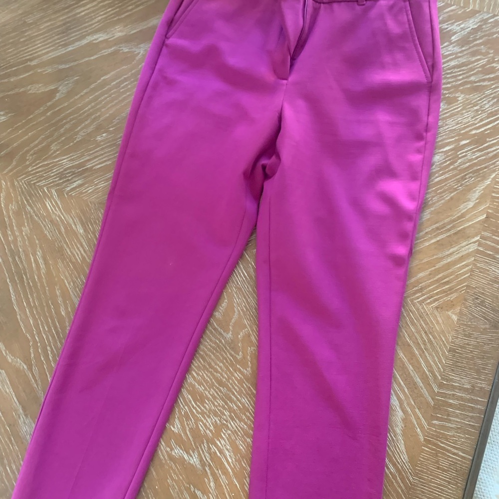 White House Black Market Fuchsia Pencil Skirt